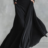 Noémie | Vestido Longo Preto com Decote Bateau e Elegante Drapeado