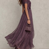 Flavia | Elegante Vestido Longo Violeta com Decote em Gota e Renda