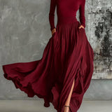 Marion | Conjunto Preto com Gola Alta e Saia Plissada Elegante