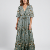 Élodie | Maxi Vestido Bordado com Decote em V